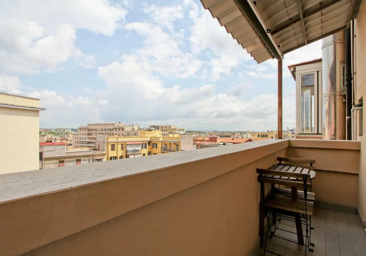 Rent Rooms Filomena E Francesca Rome 2*,
